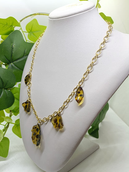 Collier à pampilles léopard