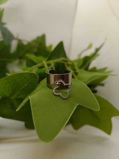 Bague à breloque trèfle