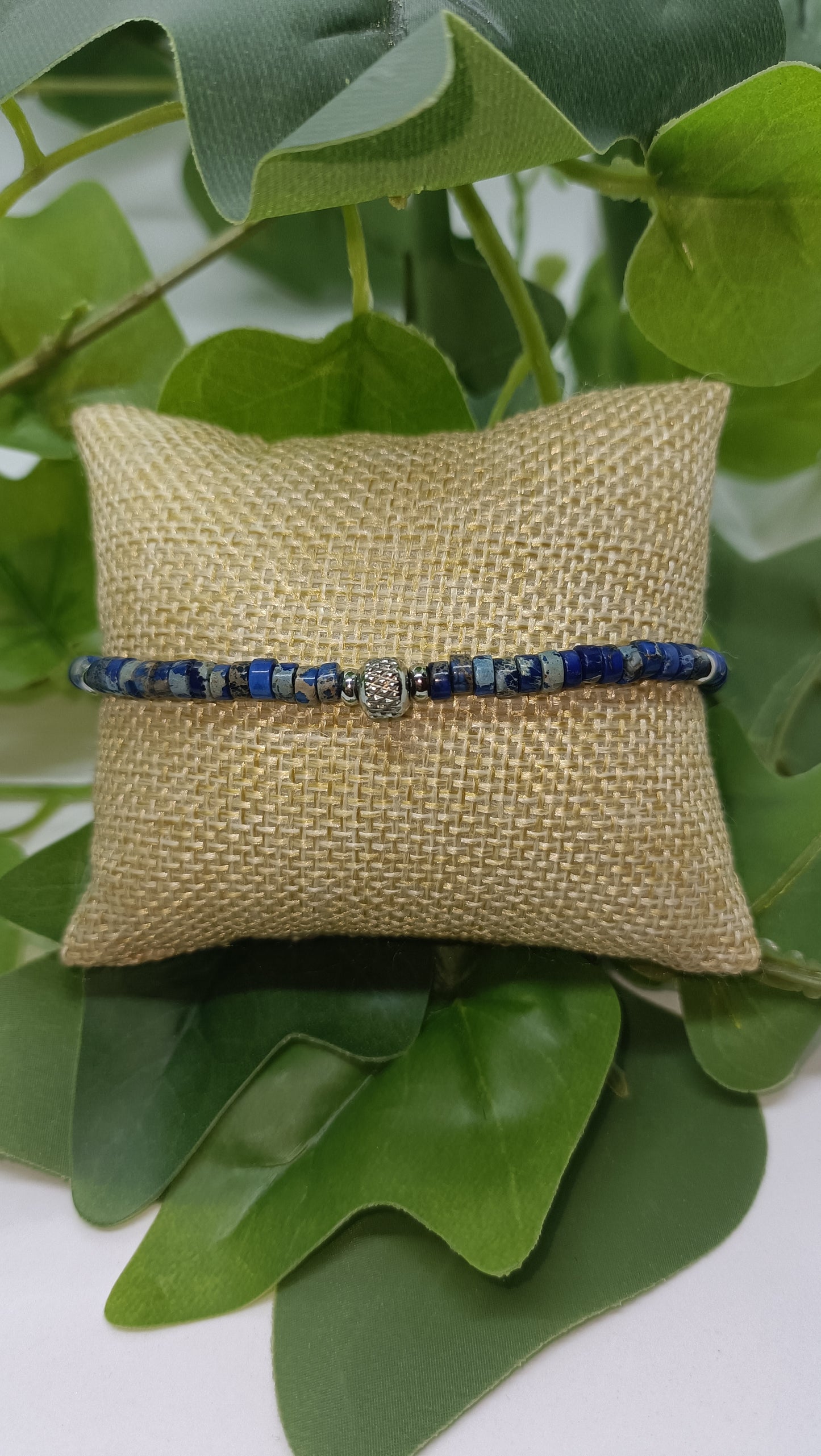 Bracelets en pierre et bois
