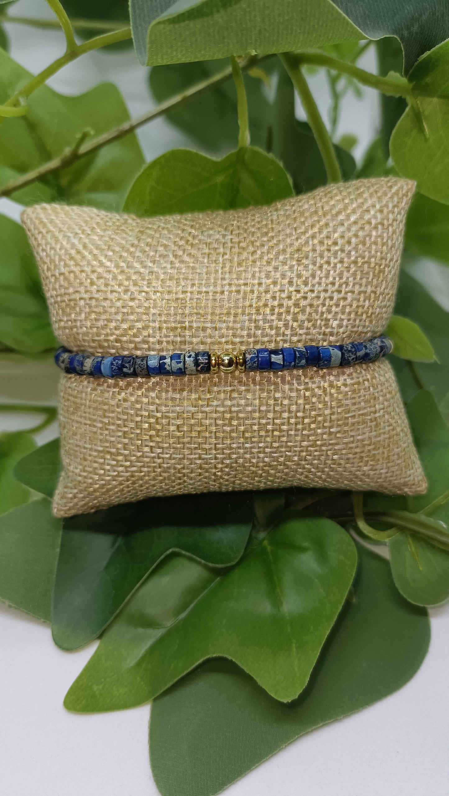 Bracelets en pierre et bois